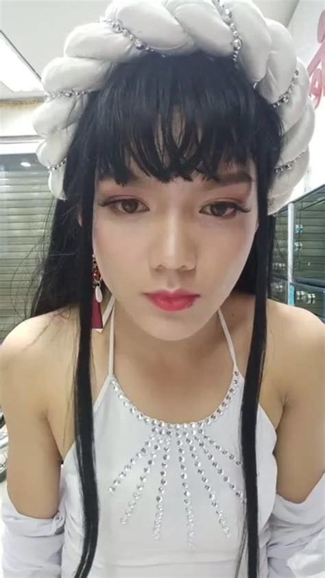 Ph M Tho I Hot Tiktoker N I Ti Ng Nh Livestream Gi G I Tr N Mxh Netizen Vi T Gi I Tr