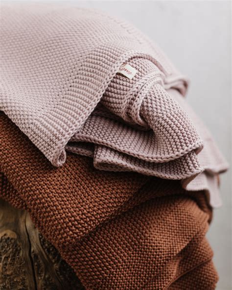 Home me® - постільна білизна та домашній текстиль про кохання