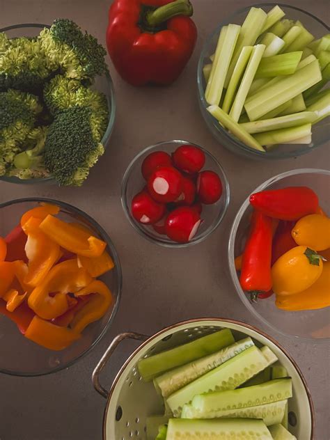 How To Make An Adorable Veggie Basket For Spring