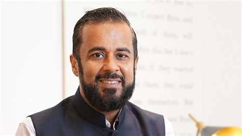 Henry Harvin Education onboards Chetan Bhagat as brand ambassador