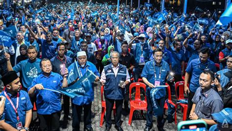 wave  support growing  perikatan nasional   malaysia ge