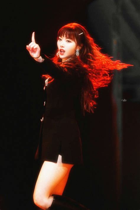 thí sinh hot trong show của Lisa gây chú ý vì quá khứ chung nhóm nhạc