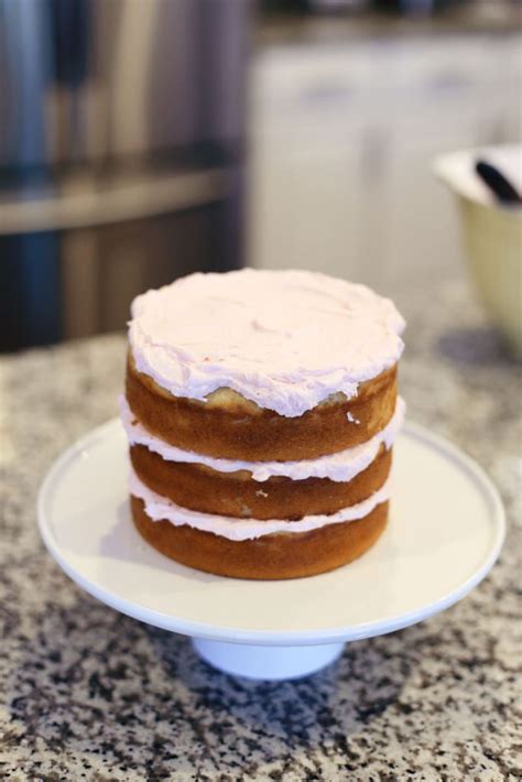 Easy Naked Cake Tutorial For Beginners Twist Me Pretty