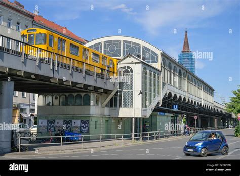 U-Bahn, Görlitzer Bahnhof, Kreuzberg, Berlin, Deutschland Stock Photo ...