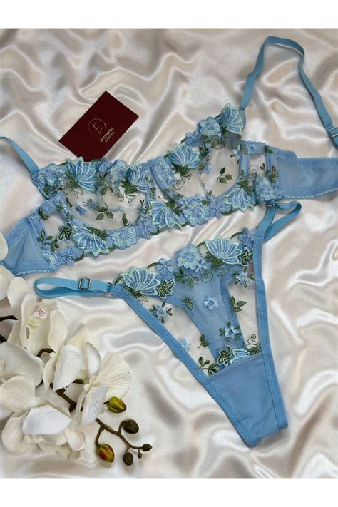 Enchante Lingerie Tenedos Buz Mavisi S Tyen Ve Tanga Tak M Effaf