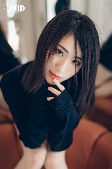 JVID精品 全裸無碼 阿瓈 空靈系怪奇美少女美乳嫩白雪膚 Set 01 Share erotic Asian girl picture