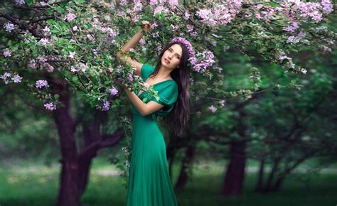 Fondos de pantalla luz de sol Árboles bosque Mujeres al aire libre