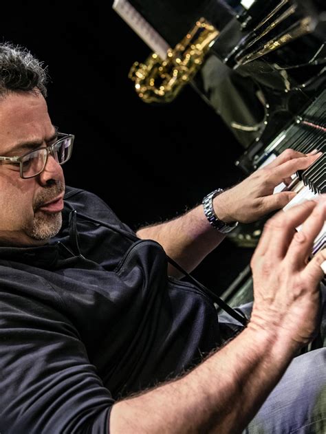 La combinación única de big band música latina y son jarocho llegan con Arturo OFarrill al