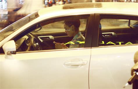 Những hot girl Việt sở hữu xế hộp bạc tỉ