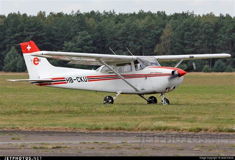 Hb Cku Reims Cessna F P Skyhawk Ii Flugschule Eichenberger