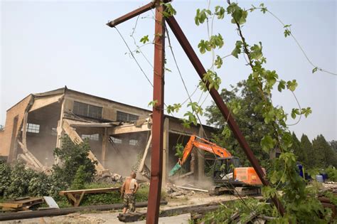 Ai Weiweis Beijing Studio Demolished New York Daily News