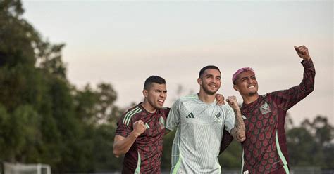 México presenta uniformes que usará en la Copa América