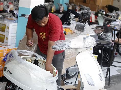 Pemberian Subsidi Pembelian Sepeda Motor Listrik