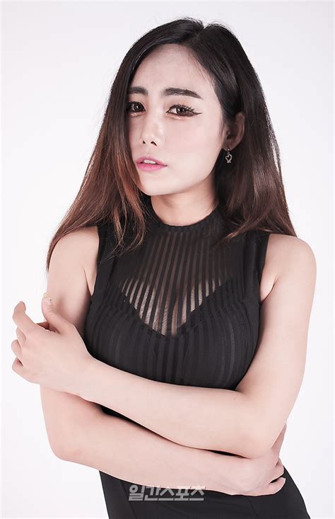 에로배우우연누드보지출사and에로배우지원누드보지출사 Free Download Nude Photo Gallery