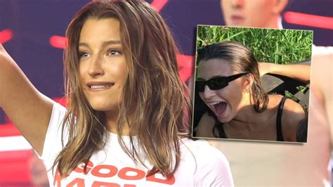 Naturalna Julia Wieniawa pokazała się fanom w bikini Tak się bawi na włościach kolegi z show