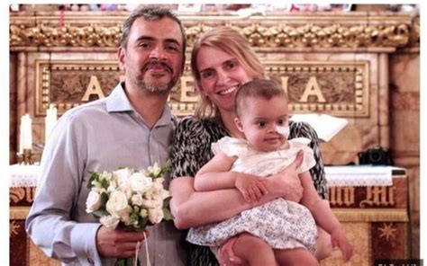 Casal gay conta a trajetória da adoção dos seus três filhos Revista Crescer Dia dos Pais