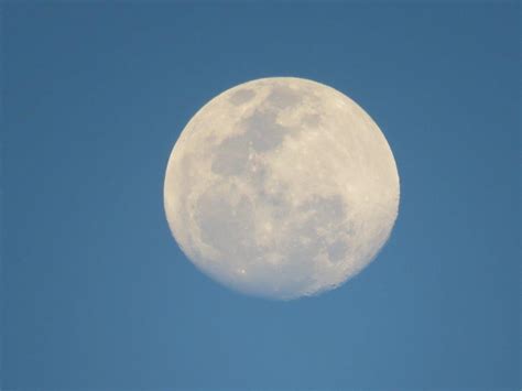Memorable Meanders Waxing Gibbous And Full Moon