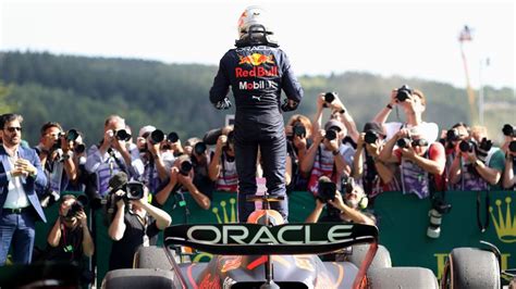 Na Een Razendsnelle Inhaalrace Is Verstappen Ook Op Spa Ongenaakbaar