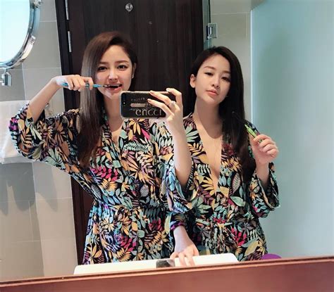 Khi gái đẹp yêu nhau Hết tiếng sét ái tình giữa hot girl nóng bỏng tới sẵn sàng cho một đám