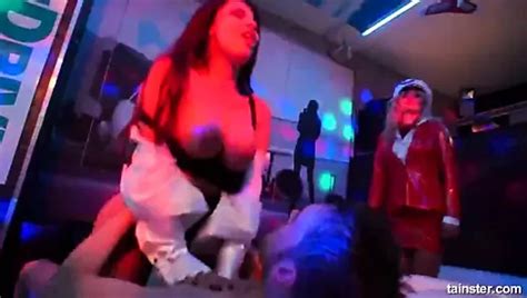 Amateur Party Eurobabes Tug On The Dancefloor XHamster