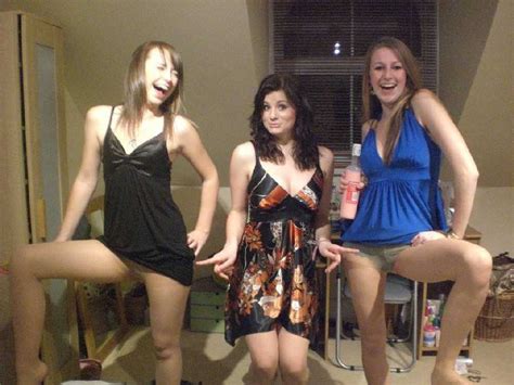 College Girls Nude Fun Real Naked Students Pics