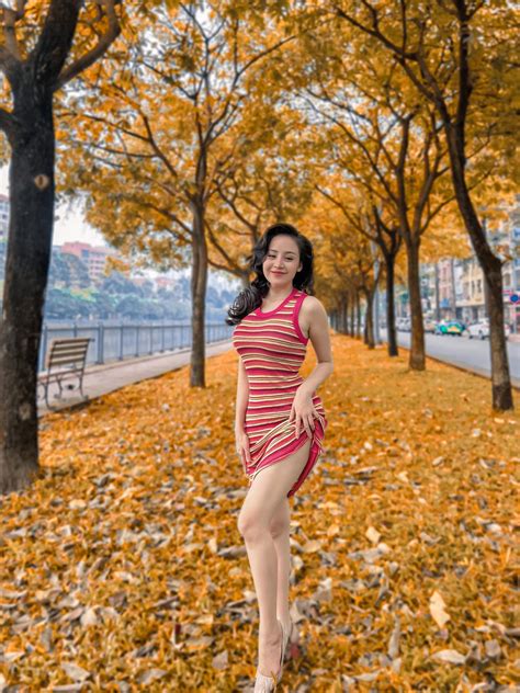 Ngỡ ngàng vóc dáng đẹp chuẩn chỉnh của hot girl Bà Tưng