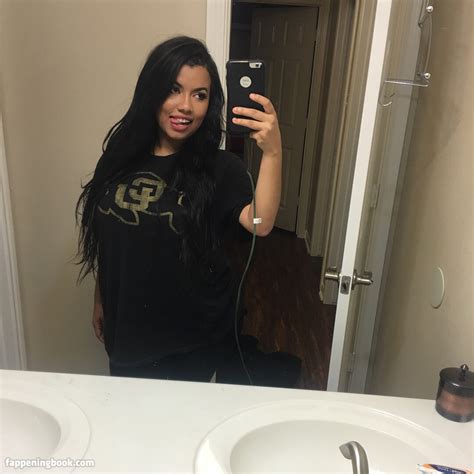 Lailathebrat Nude OnlyFans Leaks Fappening FappeningBook