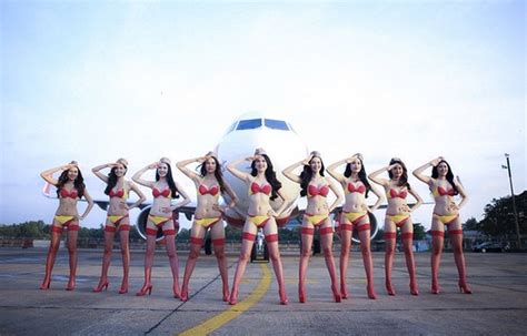 Ivivu C Kh Ng C H I G P Ti P Vi N Bikini Khi Bay Vietjet Air