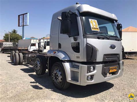 Caminhao Ford à venda bitruck 8x2 Ônibus e Vans