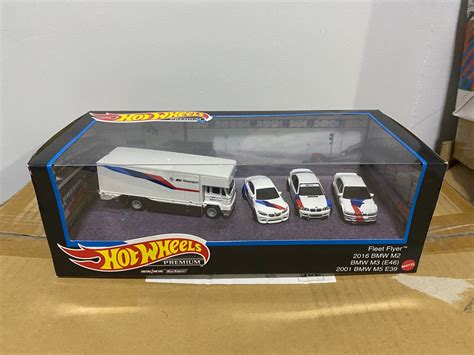 Hot Wheels Premium Bmw Diorama Set Hobbies Toys Toys Games On Carousell