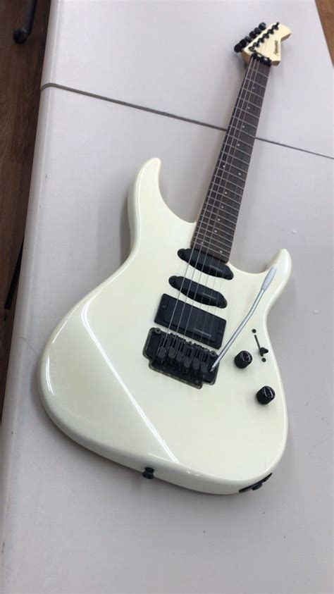FernandesのFR-55(白)・2 | 好きに勝手にいろんな楽器