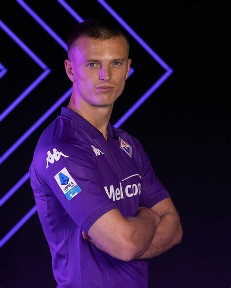 Fiorentina Palladino Pu Sorridere Gudmundsson Si Allena