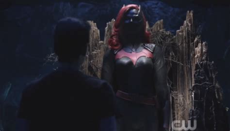 Lesbian Batwoman Gets Approval At Cw First Live Action Superhero Series With Lgbt Lead