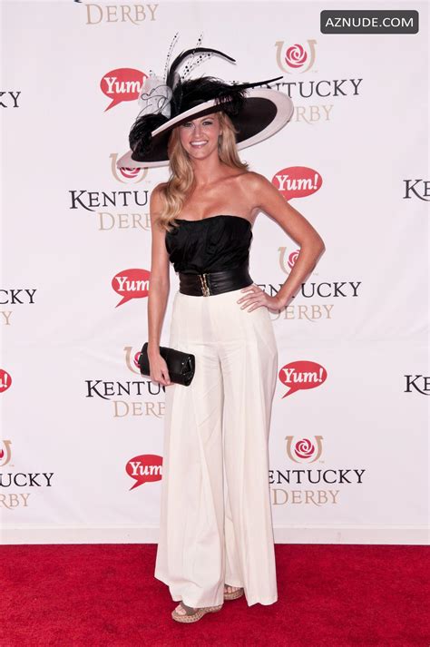 Erin Andrews Nude And Sexy Large Photo Collection Aznude