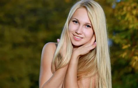 Обои dream girl white woman smile beautiful blonde light eyes на телефон и рабочий стол