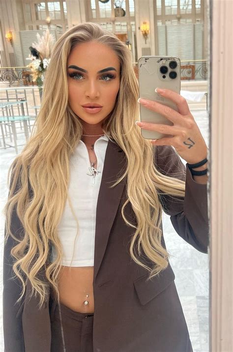 Swiss Soccer Babe Alisha Lehmann Femi Sports