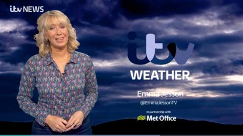 Uk Weather Forecast Calendar Weather Showers Easing To Leave A Dry