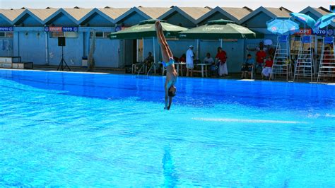 За първи път във Варна Национално първенство по скокове във вода ...