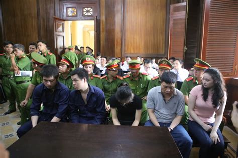 Hot girl Ngọc Miu nghĩ túi chứa ma túy là túi tiền Báo Dân trí