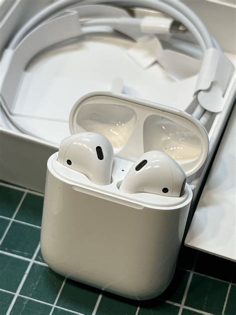 Наушники Apple AirPods (2nd generation) with Charging Case MV7N2AM/A ...