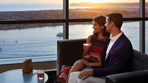 Downtown San Diego Waterfront Restaurants | Manchester Grand Hyatt San ...