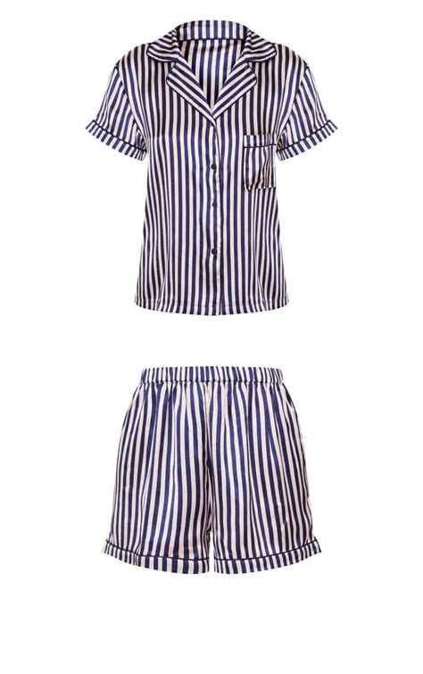 Ensemble de pyjama bleu nude rayé Pyjamas PrettyLittleThing FR