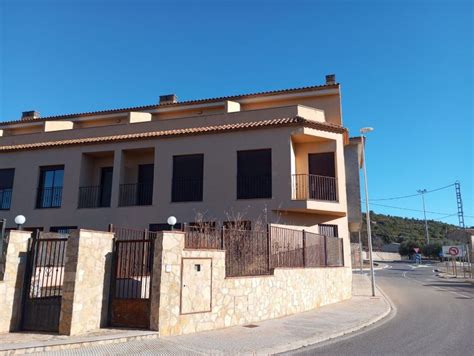 Chalet Adosado En Venta En Calle Regall Vall D Alba Idealista