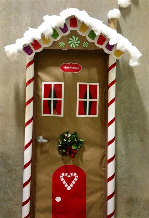 Gingerbread Door Porta De Natal Portas Decoradas Natal Decoração De