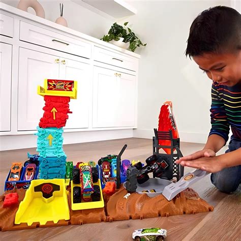 Hot Wheels Monster Trucks Arenada Yarı Final Setleri HNB92 HNB94
