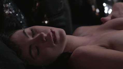 Dildo Gives Her Satisfaction