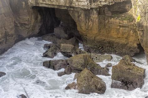 Penhasco E Espada Entrada Estreita Da Costa Mar Tima De Tasman