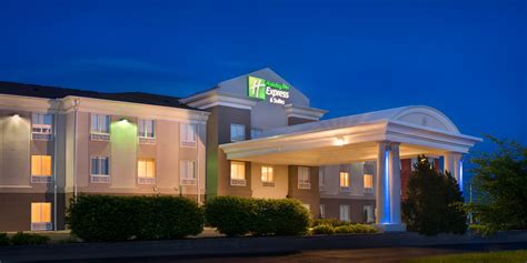 Holiday Inn Express & Suites Lawrence Map & Driving Directions