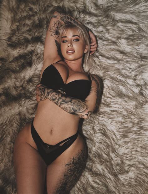 Vicky De Rosa Nude Photo Naked Chiks