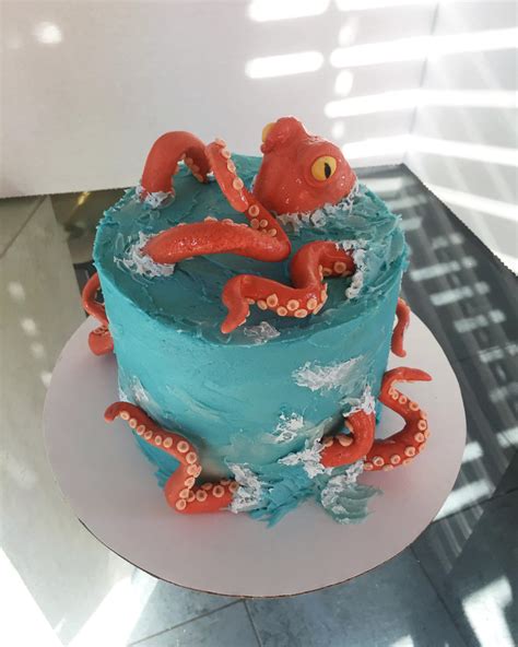 squid games cake 3